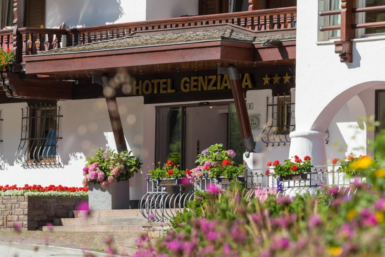 Hotel Genziana Selva di Val Gardena Luaran gambar